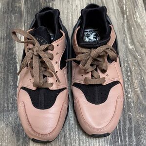 Nike Pink and Black Huarache